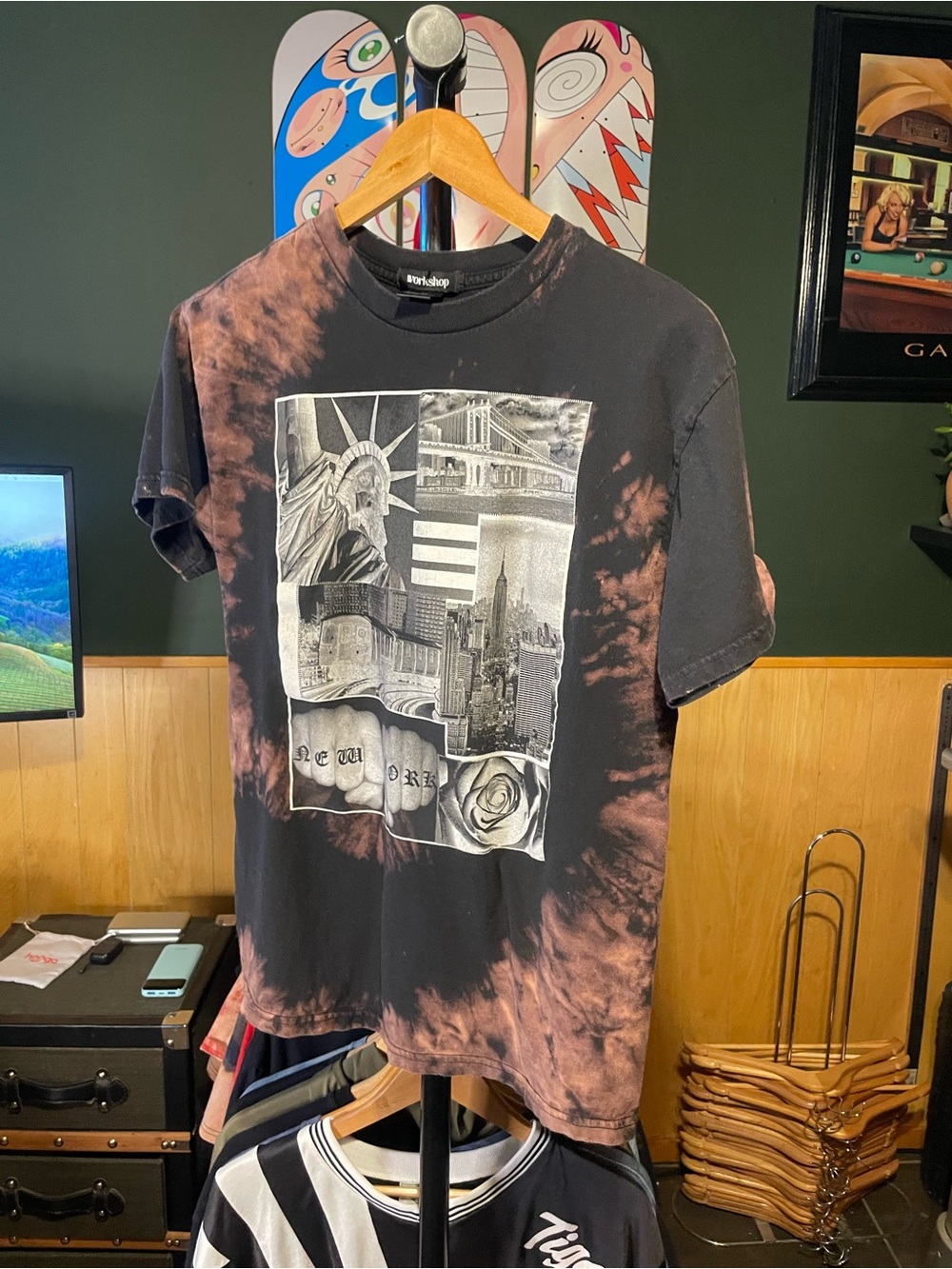 Workshop Republic Clothing Black and Brown Tie-Dye New York Graphic Tee
